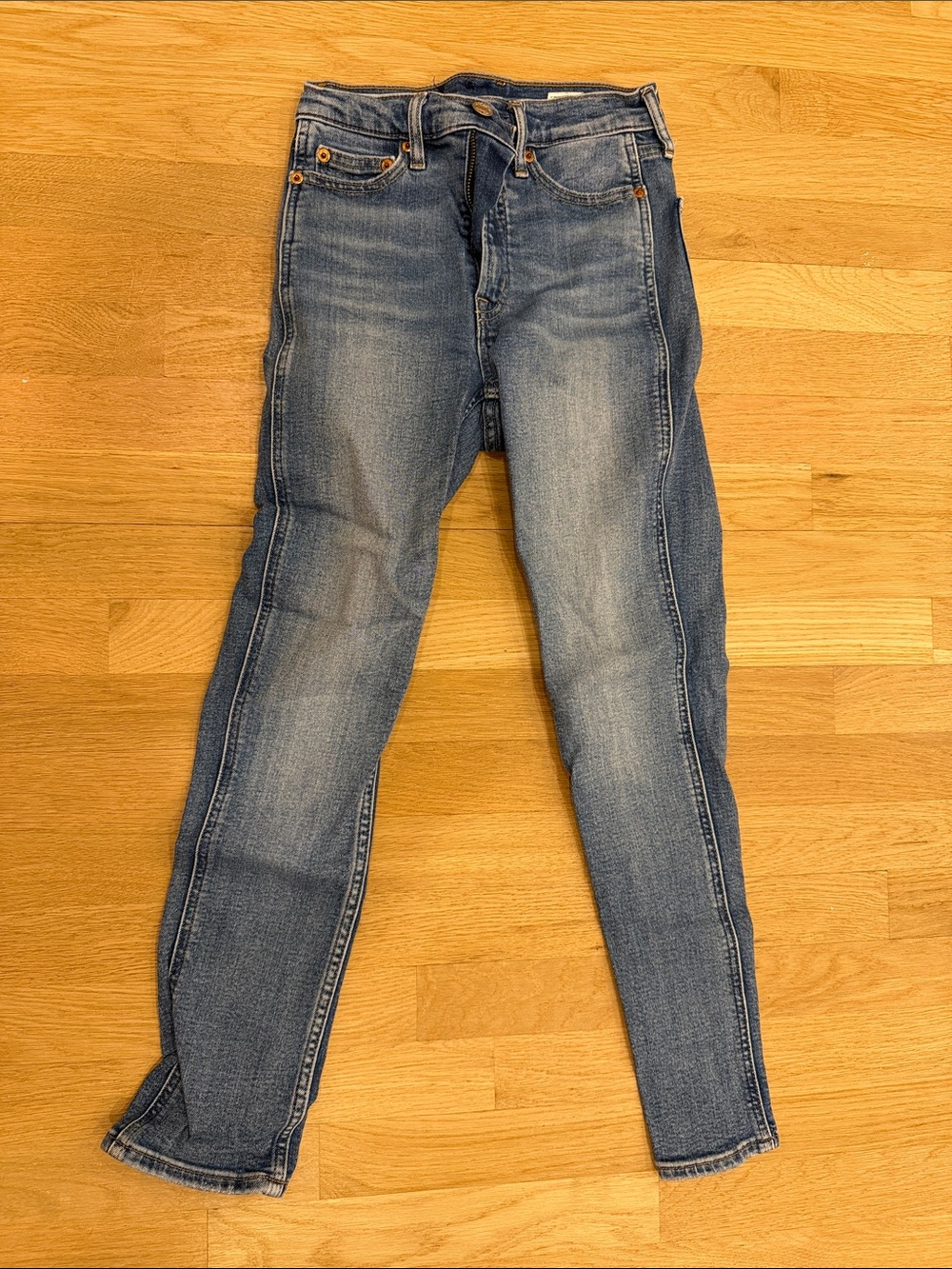 GAP Womens Faded Blue Skinny Jeans